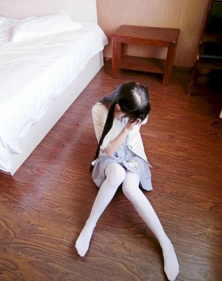 《偷窥女教师》未删减版在线观看